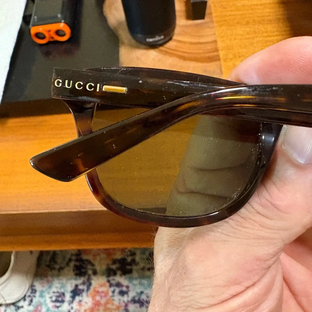 Gucci Black and Brown Glasses Timeless Design - Picture 2 of 2